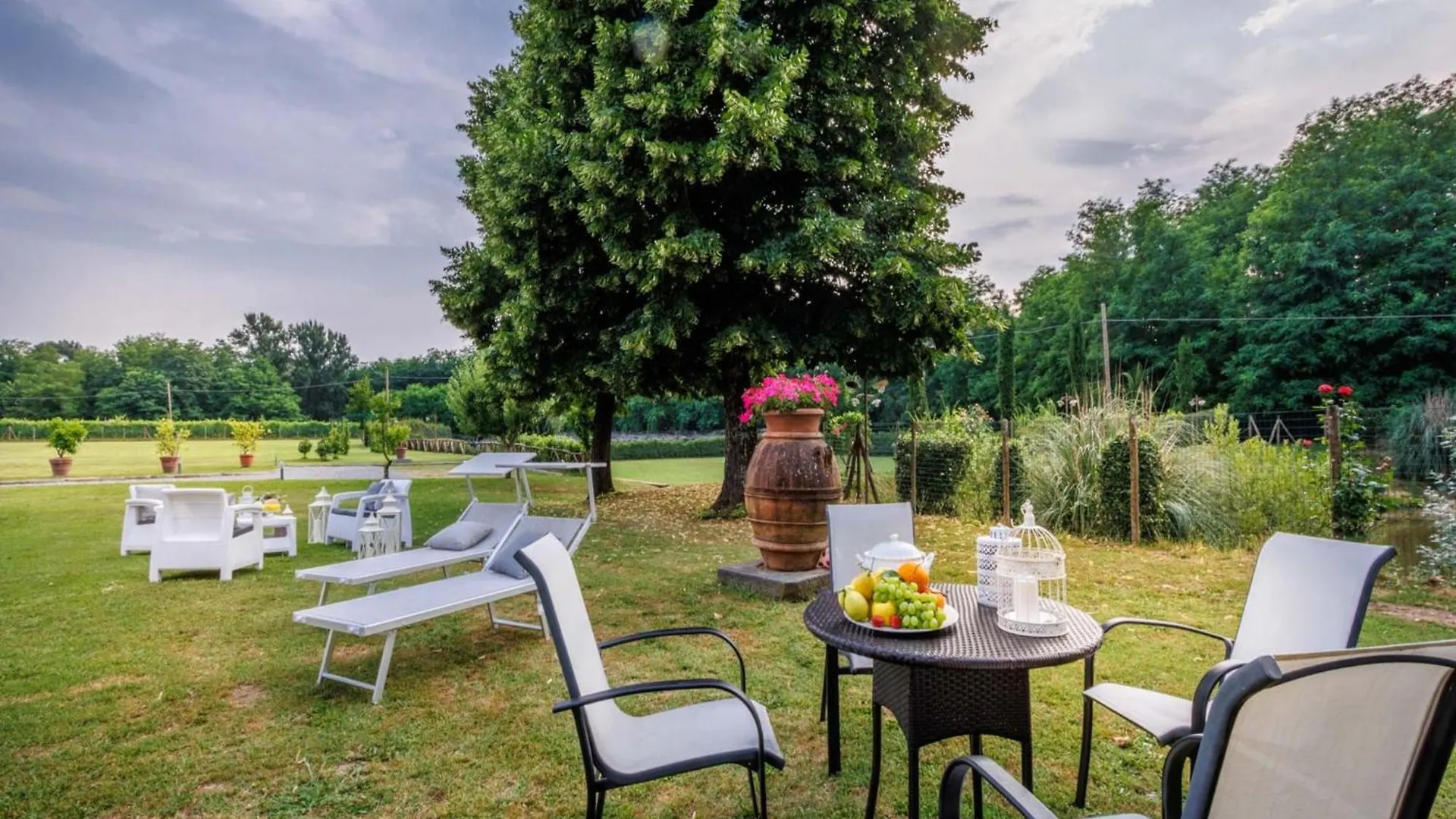 Villa In Gragnano Near Lucca Town Porcari Italia